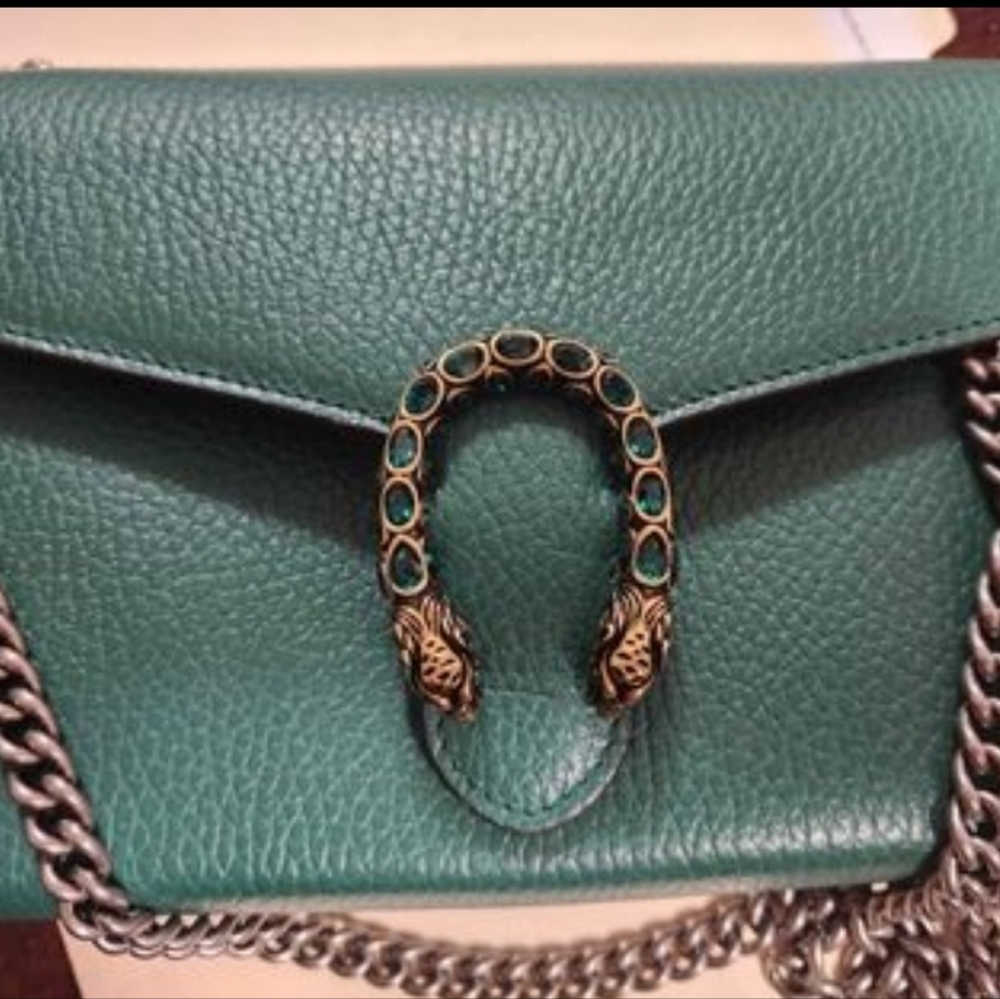 Gucci cross body purse
